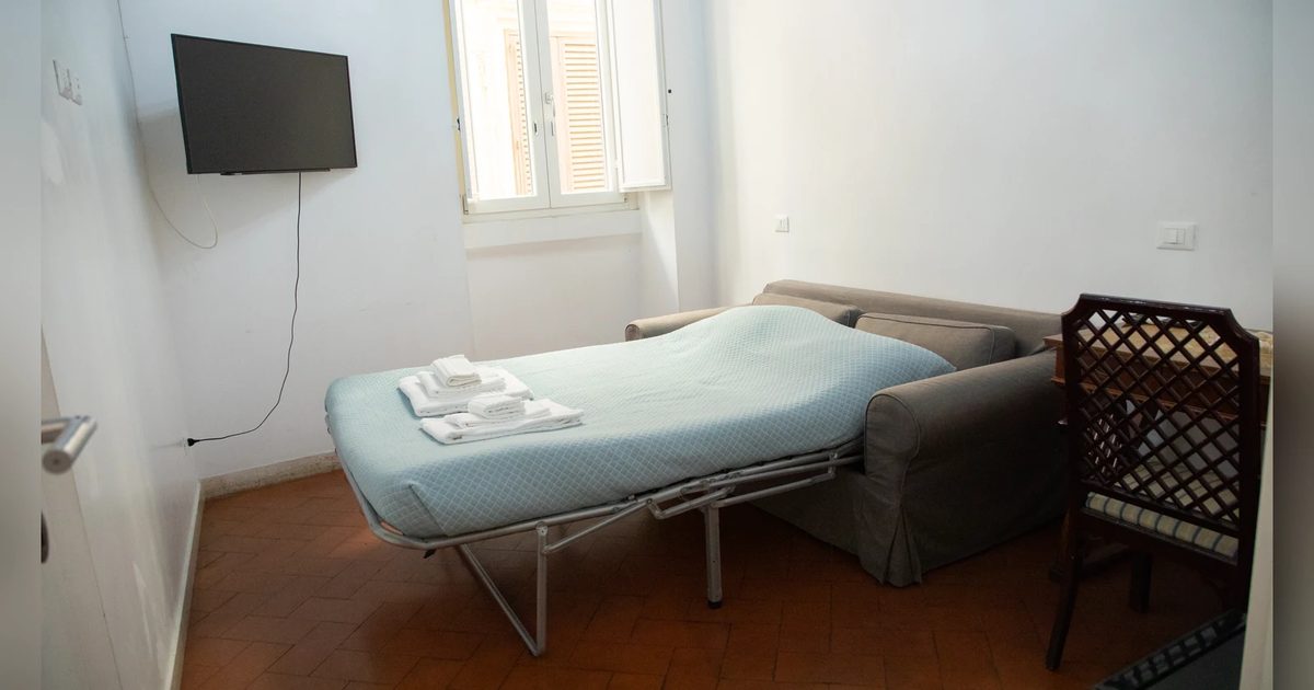 Specchi 1 — flowers apartments, Roma